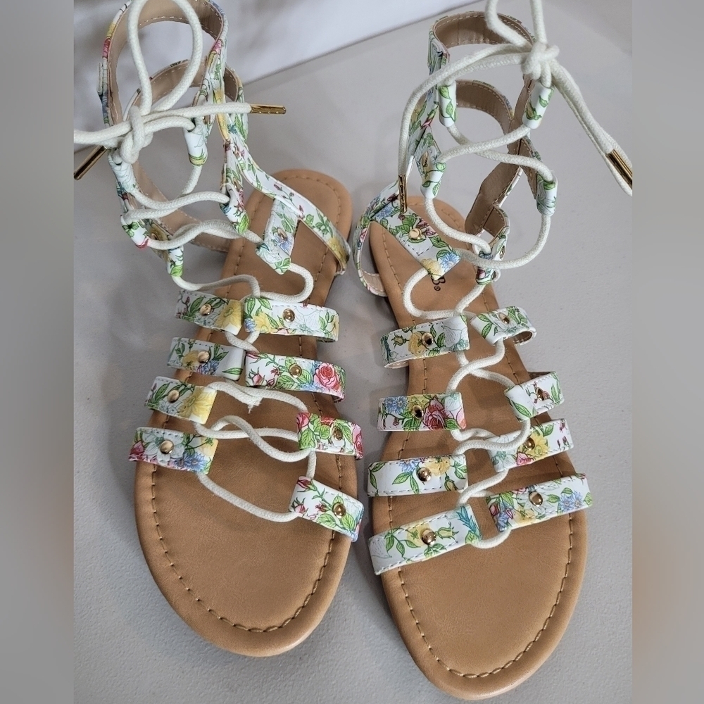 JustFab Myra Floral Faux Leather Gladiator Sandals - Size 7.5 - Picture 5 of 8